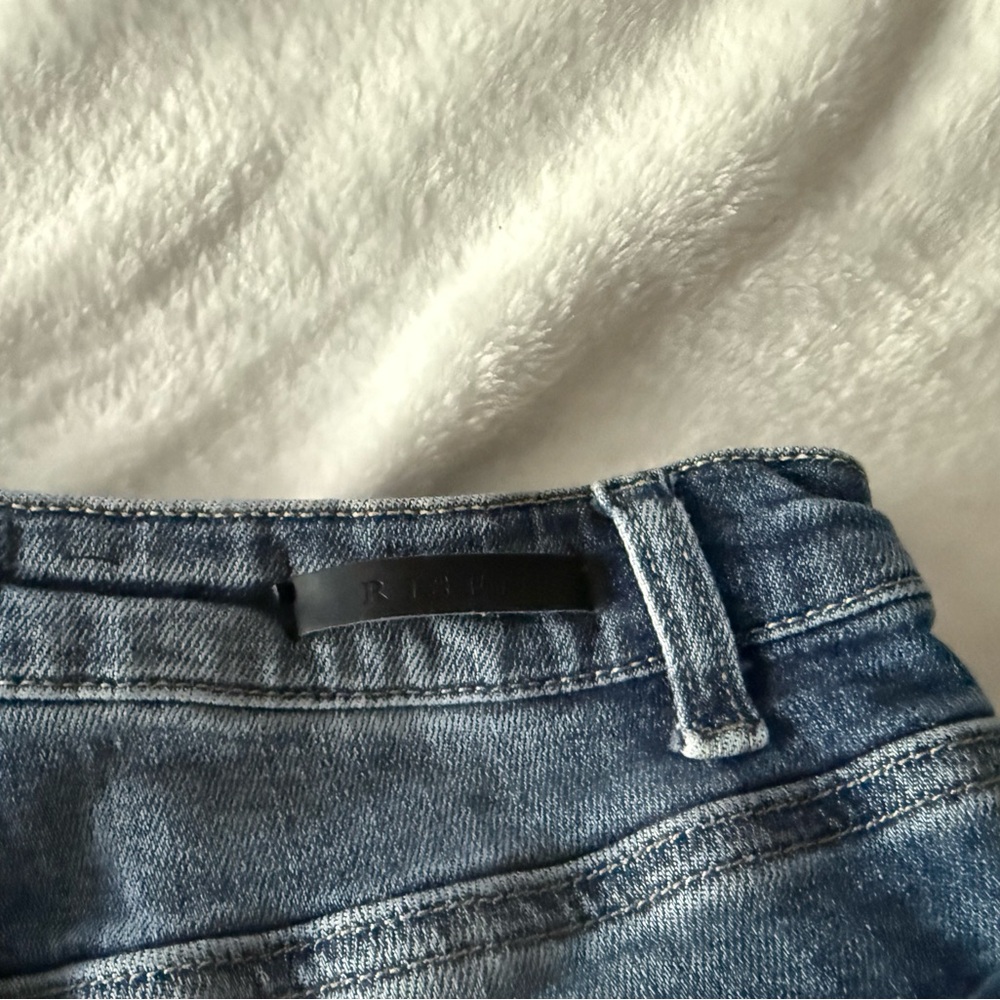 Risen High Rise Distressed Stretch Jeans 15/32 15 - Picture 11 of 11